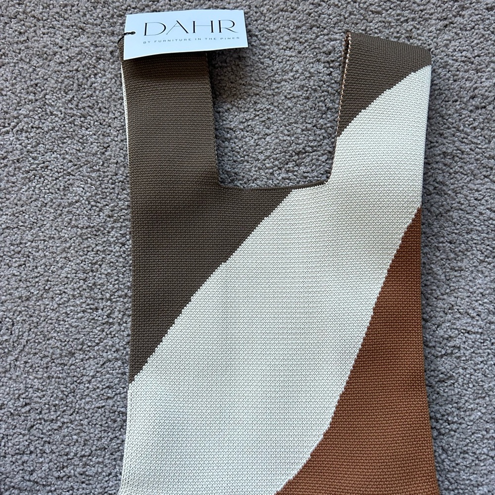 NWT boutique color Block Knit hand tote